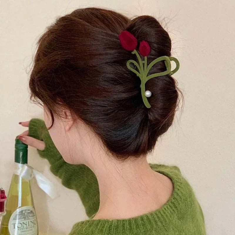 Elegante Tulpen-Haarspange aus Samt