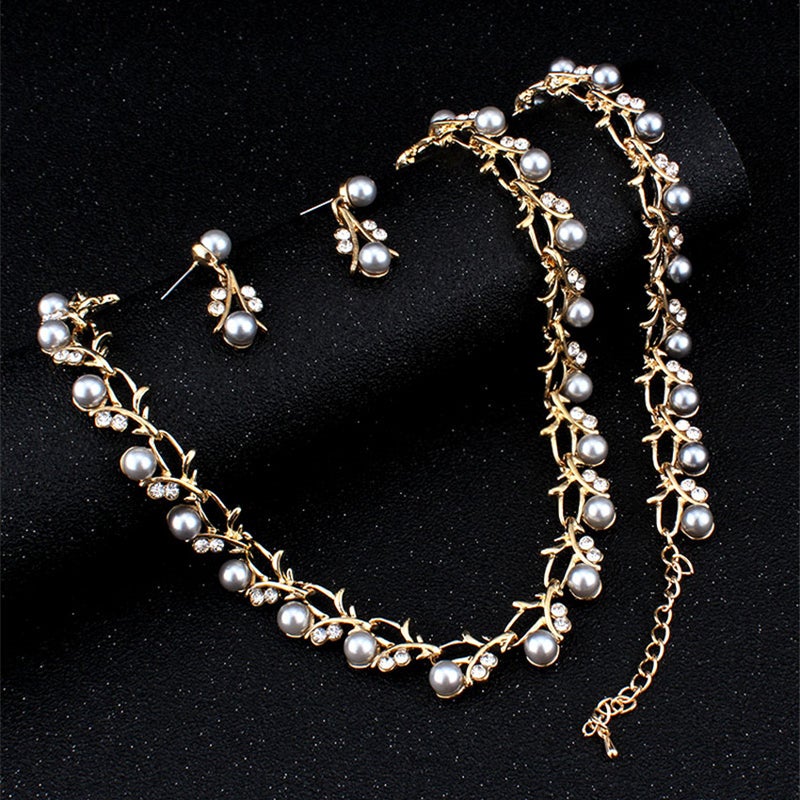 Dreiteiliges Perlen Ohrring Halskett Armband